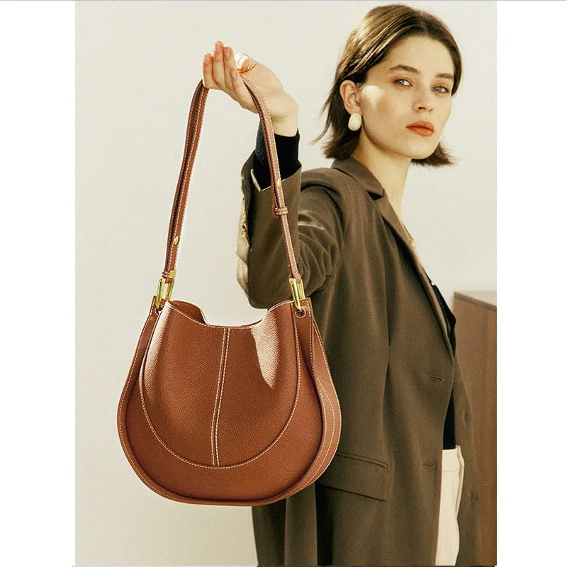 Large capacity single shoulder bags