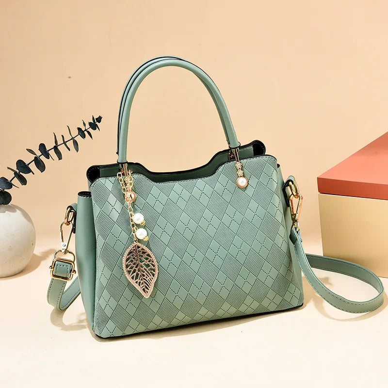 Fashion Versatile Commuting Shoulder Bag
