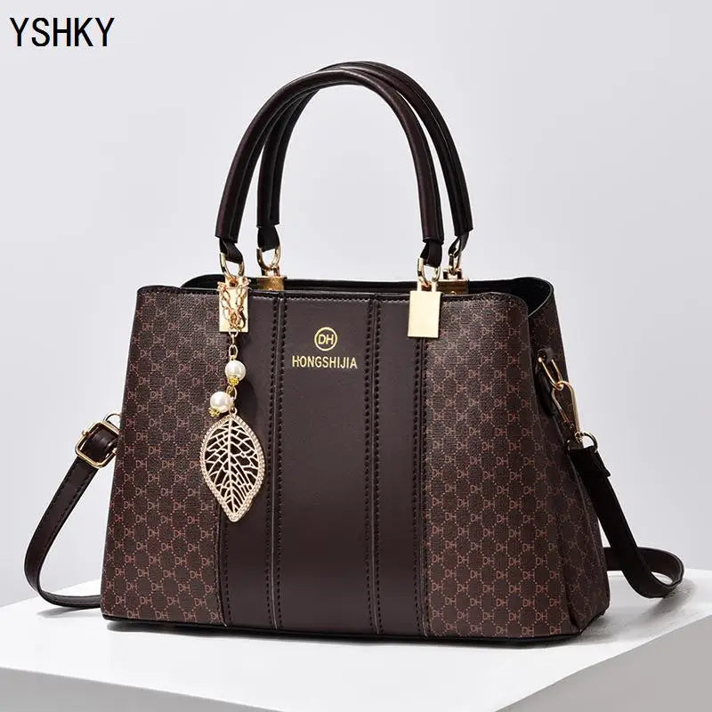 New Woman shoulder bag Large capacity