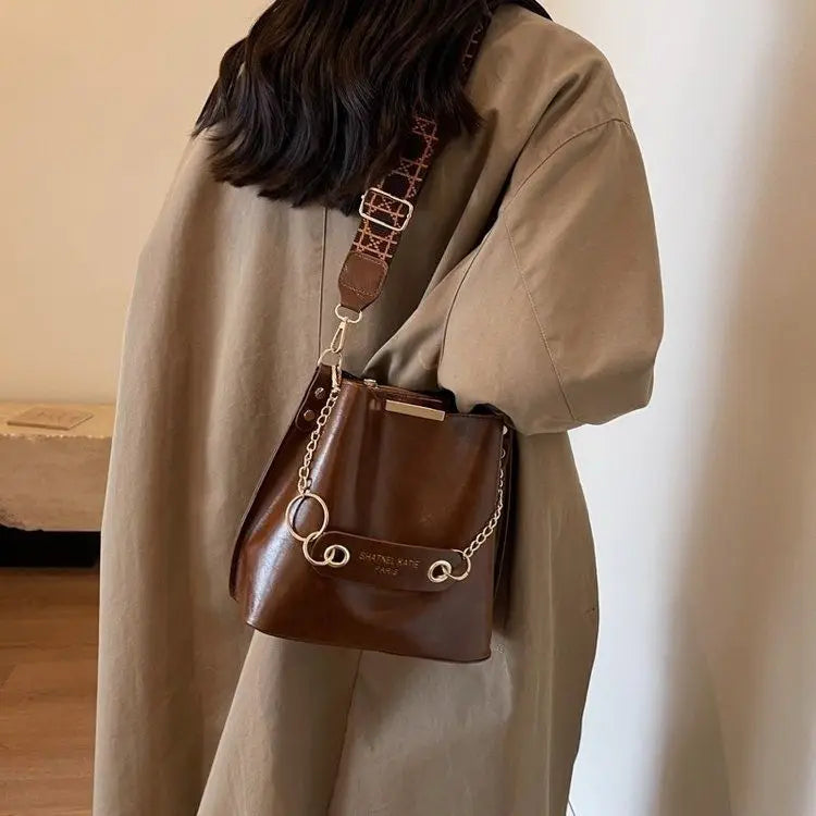 Advanced Texture Large Capacity Bucket Bag