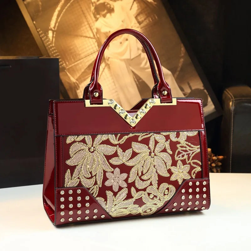 Spring new patent leather rhinestone rivet sequin flower handbag