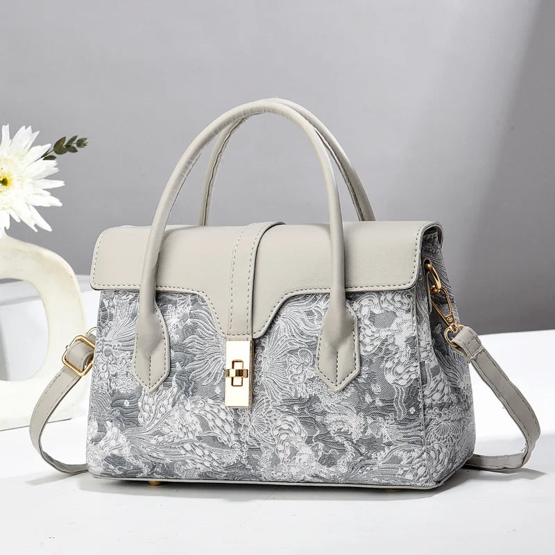 New European and American Retro Fashion HandBag
