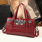Spring new patent leather rhinestone flower underarm handbag