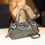 Spring new patent leather rhinestone flower underarm handbag