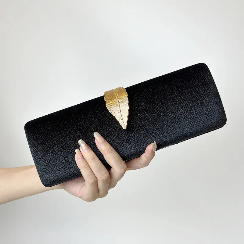 Crystal Leaf Clasp Chain Handheld Purse