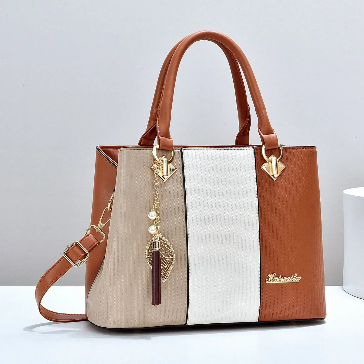 Stylish Large-Capacity Women's Shoulder & Travel Tote"