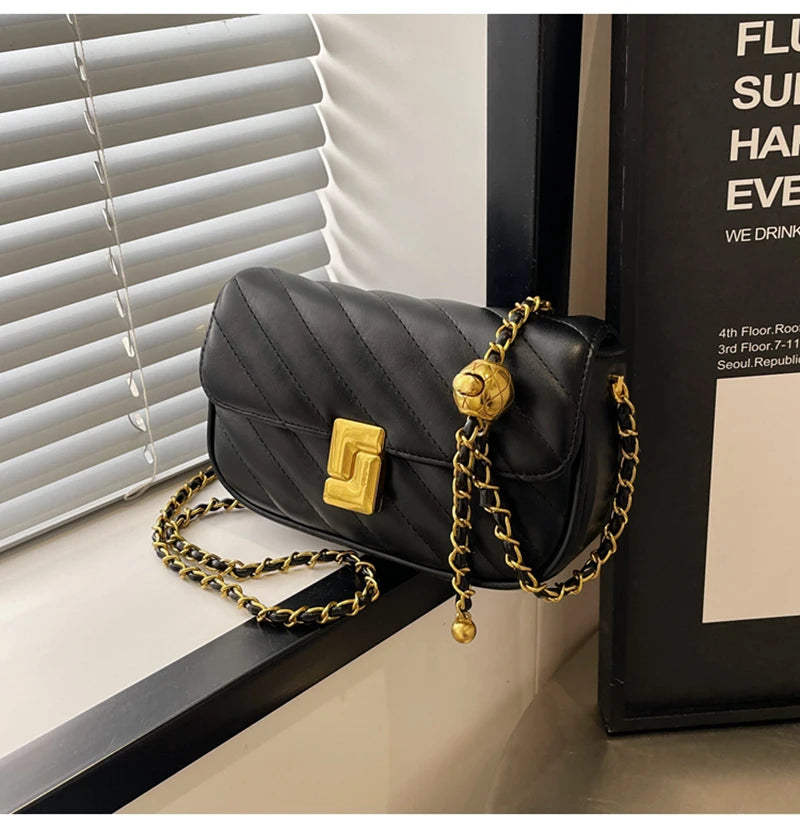 High Quality Exquisite Lock Buckle Crossbody Bag